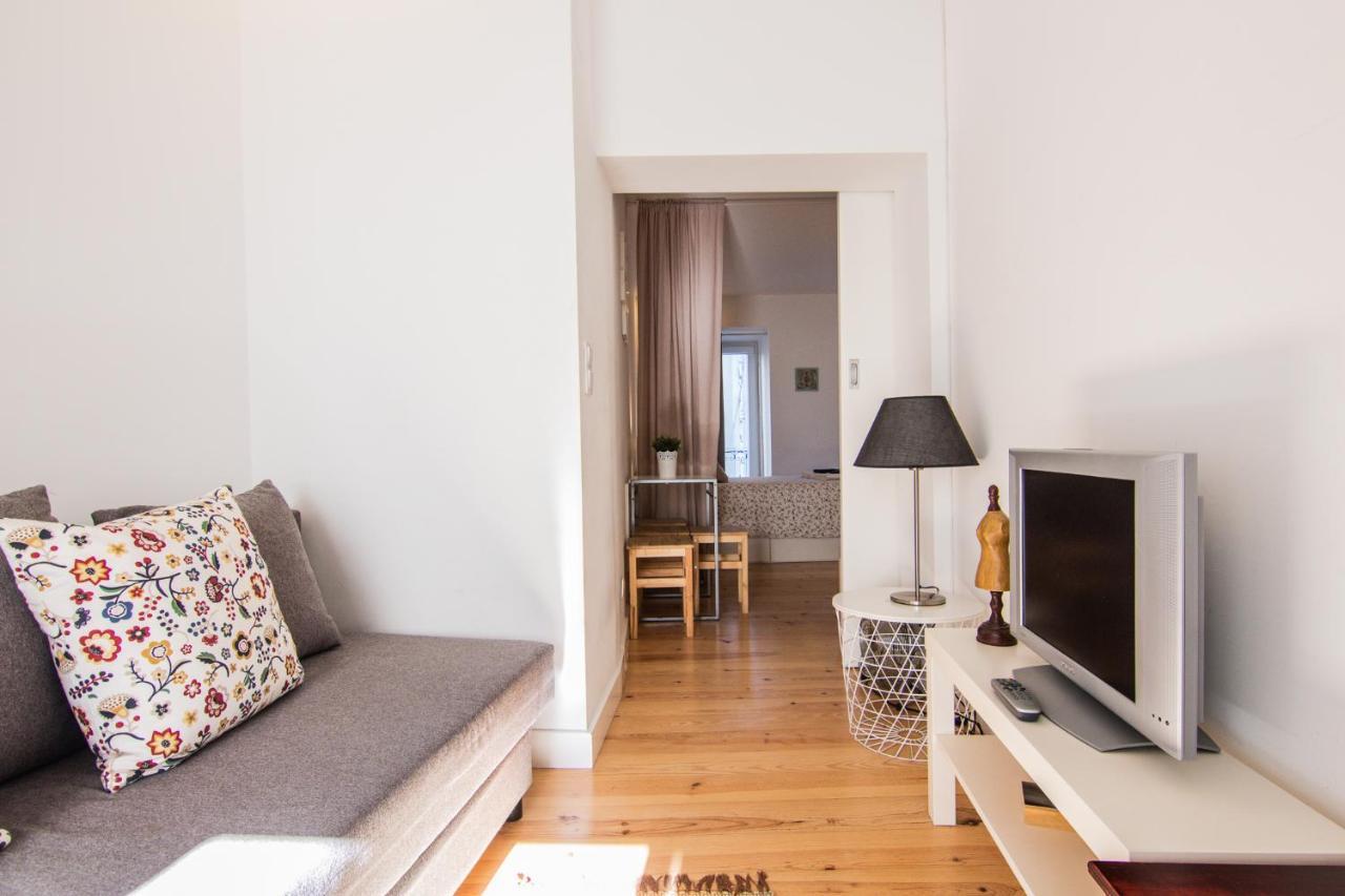 New Apartment Bairro Alto Lisbon Bagian luar foto