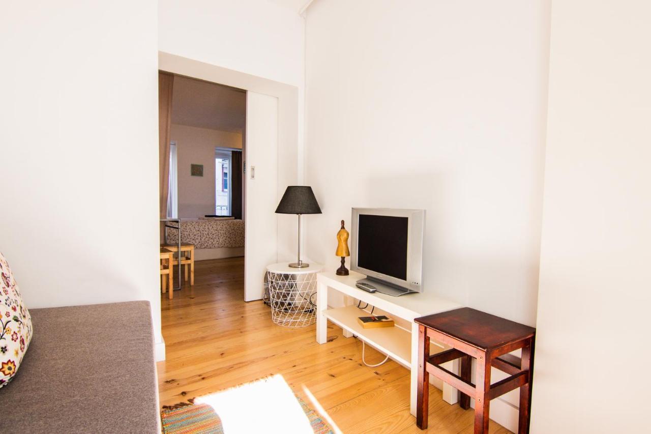 New Apartment Bairro Alto Lisbon Bagian luar foto